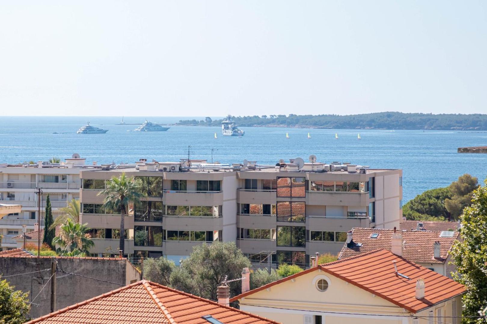 Appartement Elegance - Balcony & Quiet Near Shops *